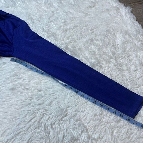 Under Armour Womans Medium Fitted Long Sleeve Coldgear Shirt Top Athletic Purple - Picture 9 of 10